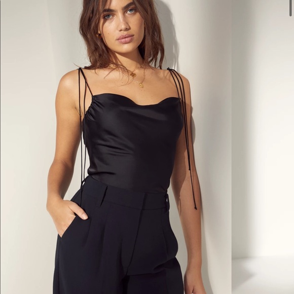 Aritzia Wilfred top - Picture 2 of 3